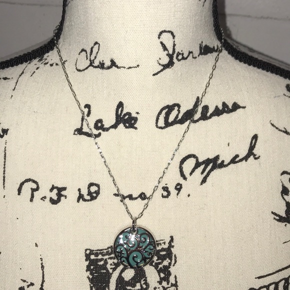 Annaleece by DeVries Ornate necklace - Picture 1 of 4
